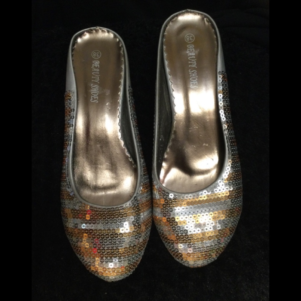 SPARKLY GOLD AND SILVER SEQUINNED BALLET FLATS